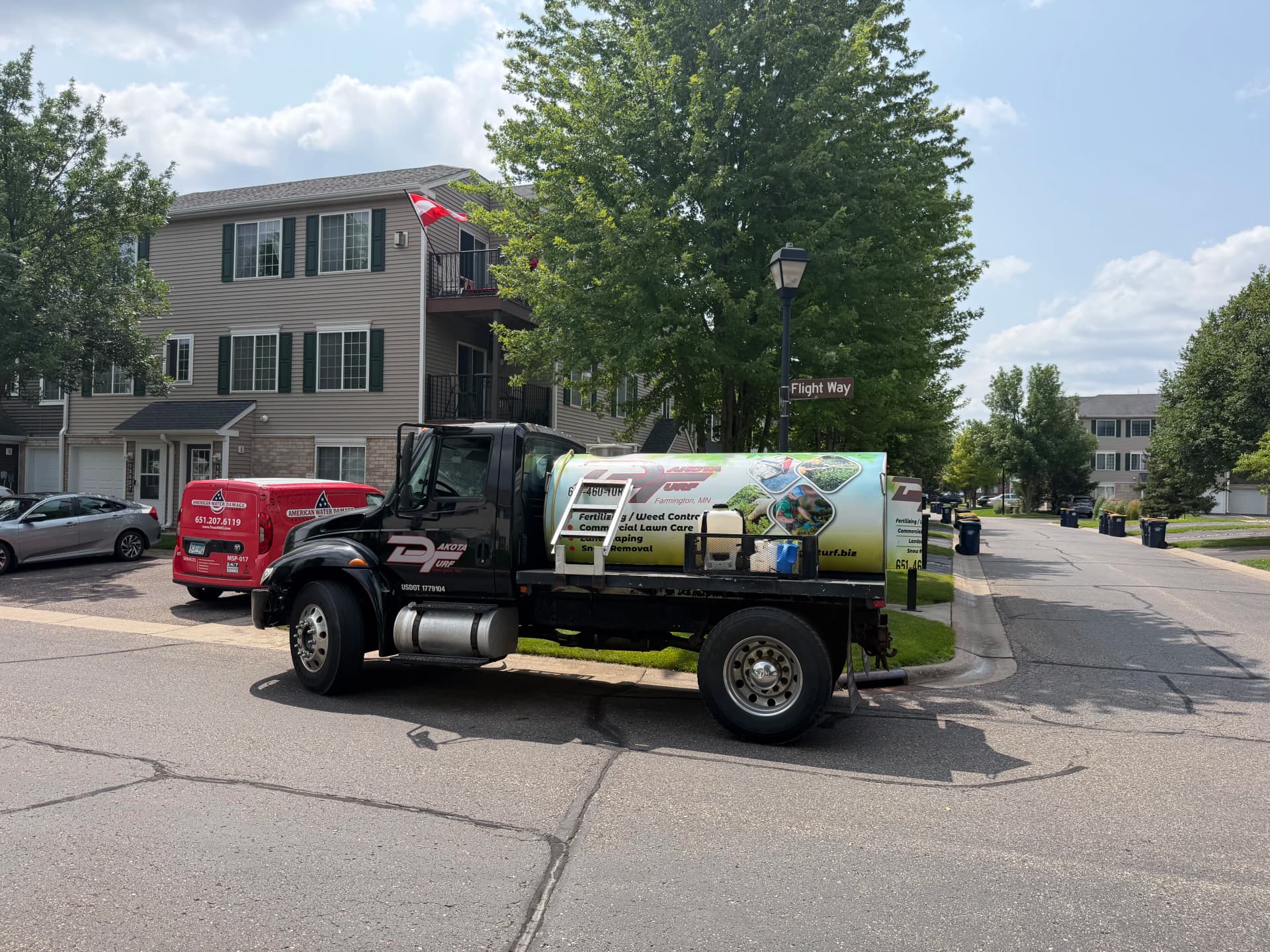 Gallery photos for Finishing Fertilizing Season Strong With Healthy Turf: Image #1