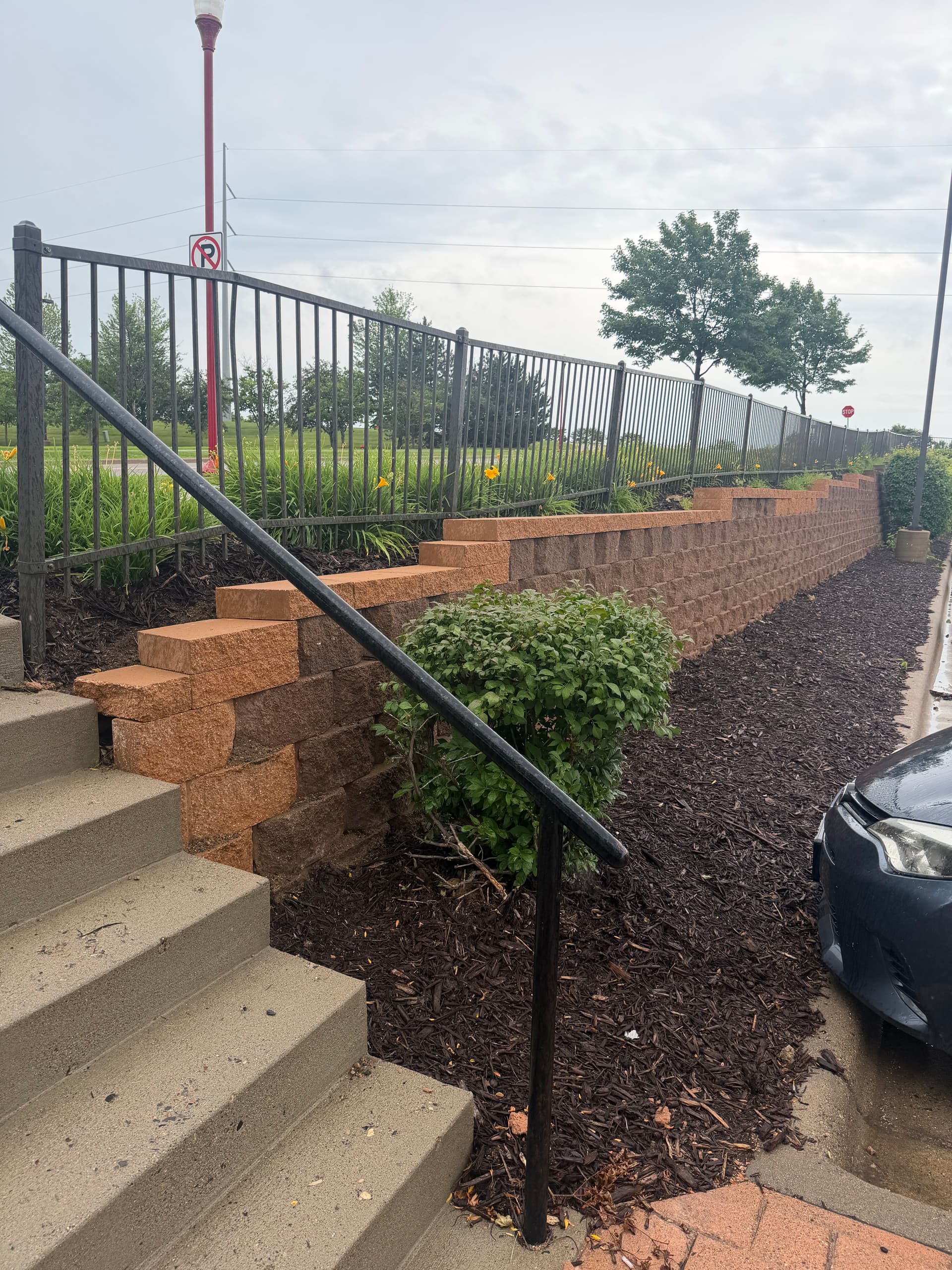 Gallery photos for Crumbling Retaining Wall Rebuilt Solid From the Ground Up: Image #1